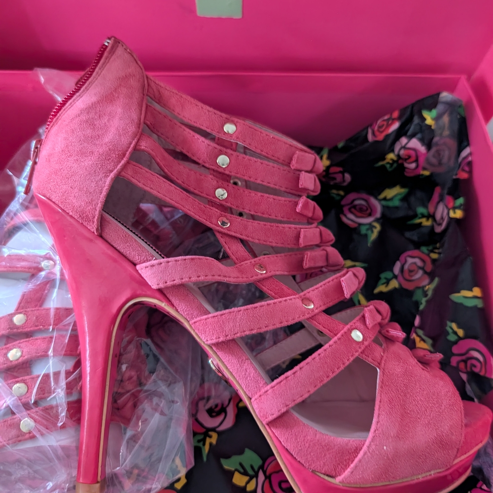 Elegant Pink Strappy Heels